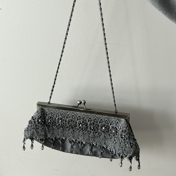 Silver gray glamorous hand/shoulder bag with lace and rhinestones - Picture 6 of 8